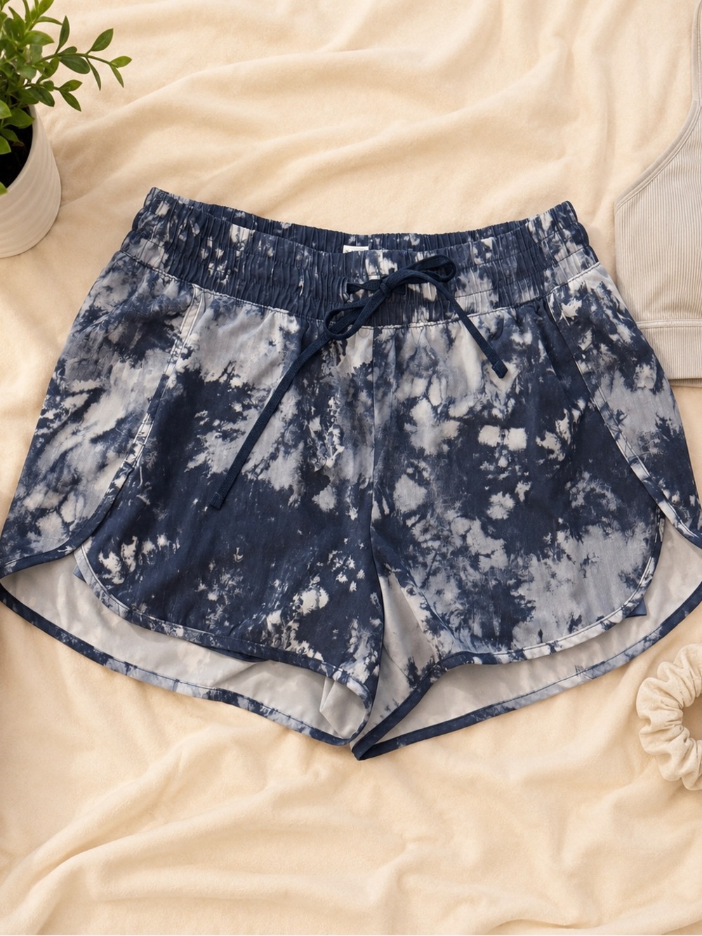 Velocity Women’s Tie Dye Athletic Running Shorts Size Medium Built-In Liner